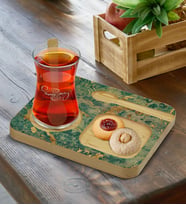 BK Gift Kişiye Özel Doğal Ahşap Kaşıklı Sunum Tabağı ve Heybeli Çay Bardağı Hediye Seti, Ev Hediyesi, Arkadaşa Hediye, Anneye Hediye, Doğum Günü Hediyesi (Model 18)
