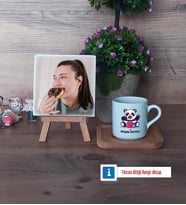 Sevimli Panda Fotoğraflı Dekoratif Taş, Ahşap Altlıklı Türk Kahvesi Fincanı Hediye (Model 1)