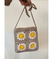 Çiçekli Çapraz Vücut Askılı Günlük Çantalar, Papatyalı El Örgüsü Astarlı Çanta, Kemzey Handmade Tığ İşi Çantalar (Bej)