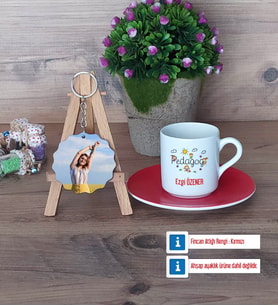 Pedagog Türk Kahvesi Fincanı Ahşap Altlıklı ve Fotoğraflı Ahşap Anahtarlık Hediye (Model 3)