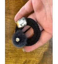 ÇAP 6 CM TÜĞLÜ TAŞLI TASARIM BROŞ YAKA İĞNESİ TÜRBAN AKSESUARI (Füme)