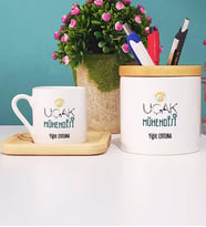 Uçak Mühendisi Türk Kahvesi Fincanı Ahşap Altlıklı ve Kalemlik (Model 1)
