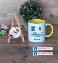 Yazılım Geliştirme Uzmanı Kupa Bardak Beyaz ve Fotoğraflı Ahşap Anahtarlık Hediye (Model 7)