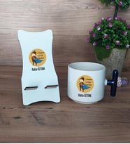 Kadın Öğretmene Hediye Hediye Sepeti Kupa Bardak T Kulplu ve Ahşap Telefon Standı Öğretmenler Günü Hediyesi (Model 2)