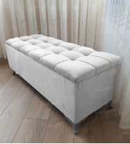 Çizgi Kapitoneli Sandıklı Puf Bench 120 cm Gümüş Ayak (Beyaz)