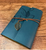 Mobgift Yaprak Tasarımlı Retro Deri Defter + Kalem Hediyeli (Turkuaz)