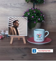 Teknoloji ve Tasarım Öğretmeni Fotoğraflı Dekoratif Taş, Ahşap Altlıklı Türk Kahvesi Fincanı Hediye Öğretmenler Günü Hediyesi (Model 6)