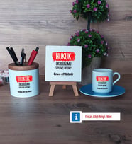 Hukuk Okuduğumu Söylemiş Miydim Hediye Seti Dekoratif Taş, Kalemlik, Ahşap Altlıklı Türk Kahvesi Fincanı Hediye (Model 5)