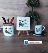 Kadın Öğretmene Hediye Hediye Seti Dekoratif Taş, Kalemlik, Ahşap Altlıklı Türk Kahvesi Fincanı Hediye (Model 7)