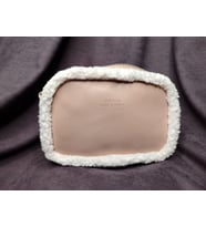 PELUŞ DETAYLI KOL ÇANTASI (Pembe)