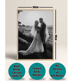 Doğal Ahşap Çerçeve 30x40 cm + Fotoğraf Hediyeli (Siyah - Beyaz)