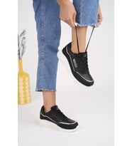 Muggo Happy Garantili Kadın Ortopedik Günlük Bağcıklı Şık Rahat Sneaker Spor Ayakkabı (Siyah - Beyaz)