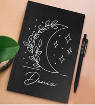 BK Gift Kişiye Özel İsimli Siyah Sert Kapaklı Defter ve Tükenmez Kalem Seti, Arkadaşa Hediye, Yeni İş Hediyesi, Doğum Günü Hediyesi (Model 5)
