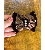 KADİFE TAŞLI MANDALLI SAÇ TOKASI FİYONK TOKA 13X9 CM (Kahverengi)