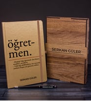 eJOYA Öğretmenlere Özel Ahşap Kutuda Defter Kalem Hediye Seti 110588 (Gold)