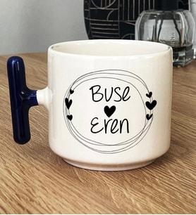 Kişiye Özel İki İsim Yazılı Hediye T Kupa Bardak Sevgililer Günü Hediyesi (Lacivert)