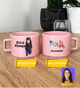 Kişiye Özel Karikatürlü Polis Hediye Pastel Fincan Kadın Polise Polisler Günü Hediyesi (Pembe)
