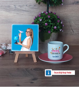 Coğrafya Öğretmeni Fotoğraflı Dekoratif Taş, Ahşap Altlıklı Türk Kahvesi Fincanı Hediye (Model 6)