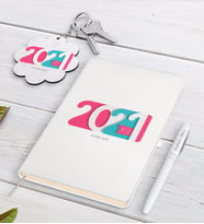 BK Gift Kişiye Özel 2024 Mutlu Yıllar Siyah Defter Kalem ve Anahtarlık Hediye Seti-6 (Model 2)