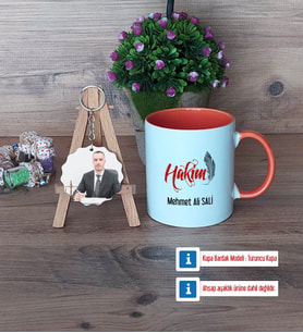 Hakim Kupa Bardak Beyaz ve Fotoğraflı Ahşap Anahtarlık Hediye (Model 13)