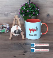 Hakim Kupa Bardak Beyaz ve Fotoğraflı Ahşap Anahtarlık Hediye (Model 13)