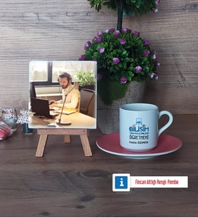 Bilişim Teknolojileri Öğretmeni Fotoğraflı Dekoratif Taş, Ahşap Altlıklı Türk Kahvesi Fincanı Hediye Öğretmenler Günü Hediyesi (Model 6)