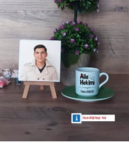 Aile Hekimi Fotoğraflı Dekoratif Taş, Ahşap Altlıklı Türk Kahvesi Fincanı Hediye (Model 9)