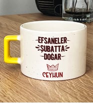 Kişiye Özel Efsaneler Şubatta Doğar Hediye Lüks Fincan Doğum Günü Hediyesi (Sarı)