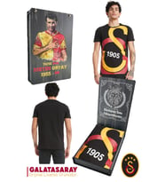 Galatasaray Orijinal Lisanslı Büyük Logolu T-Shirt Kişiye Özel Hediyelik Ahşap Kutulu (Siyah-Kırmızı)