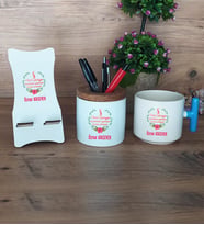 Kadınlar Günü Hediye Sepeti Kupa Bardak T Kulplu, Kalemlik ve Ahşap Telefon Standı 8 Mart Hediyesi (Model 3)