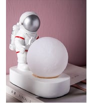 Astronot Dekoratif Ay Işığı Lamba (Açık Gri)