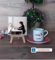 Avukat Fotoğraflı Dekoratif Taş, Ahşap Altlıklı Türk Kahvesi Fincanı Hediye (Model 6)