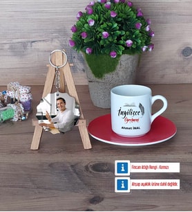 İngilizce Öğretmeni Türk Kahvesi Fincanı Ahşap Altlıklı ve Fotoğraflı Ahşap Anahtarlık Hediye (Model 3)