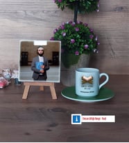 Kuran Kursu Hocası Fotoğraflı Dekoratif Taş, Ahşap Altlıklı Türk Kahvesi Fincanı Hediye (Model 9)