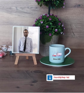 Fen ve Teknoloji Öğretmeni Fotoğraflı Dekoratif Taş, Ahşap Altlıklı Türk Kahvesi Fincanı Hediye (Model 9)