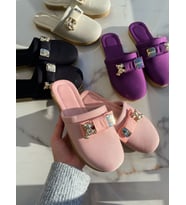 Önü Kapalı Tokalı Kadın Ev Terliği (Pembe)