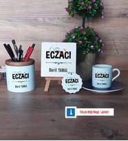 Eczacı Hediye Seti Dekoratif Taş, Kalemlik, Ahşap Altlıklı Türk Kahvesi Fincanı, Ahşap Anahtarlık Hediye (Model 4)