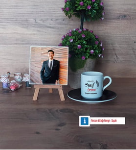 Sınıf Öğretmeni Fotoğraflı Dekoratif Taş, Ahşap Altlıklı Türk Kahvesi Fincanı Hediye (Model 7)