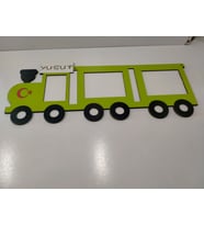 Çerçeve Çocuk Odası için Tasarım 3 fotoğraflık kişiye özel İsim ve renk (Yeşil)