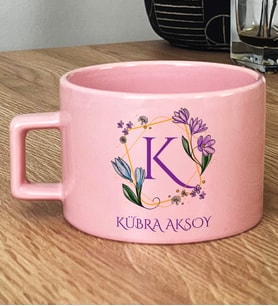 Kişiye Özel Çiçekli K Harfli Hediye Pastel Fincan İsim Soyisim Yazılı (Pembe)