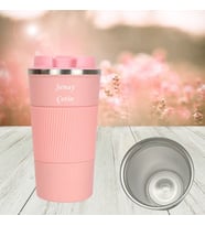 HEDİYESİBİZDEN KİŞİYE ÖZEL İSİM BASKILI İÇİLEBİLİR VAKUMLU KAPAKLI TERMOS BARDAK 500 ML (Pembe)