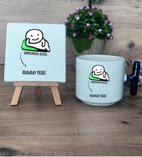 Umurumda Değil Hediye Seti Kupa Bardak T Kulplu ve Dekoratif Taş Arkadaşa Hediye (Model 2)