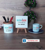 Komiser Yardımcısı Hediye Seti Dekoratif Taş, Kalemlik, Ahşap Altlıklı Türk Kahvesi Fincanı Hediye (Model 4)