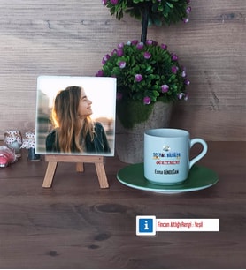 Sosyal Bilgiler Öğretmeni Fotoğraflı Dekoratif Taş, Ahşap Altlıklı Türk Kahvesi Fincanı Hediye Öğretmenler Günü Hediyesi (Model 9)