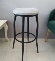 Dekoratif Bar Tabure Kara Inci (Beyaz)
