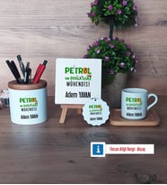 Petrol ve Doğalgaz Mühendisi Hediye Seti Dekoratif Taş, Kalemlik, Ahşap Altlıklı Türk Kahvesi Fincanı, Ahşap Anahtarlık Hediye (Model 1)