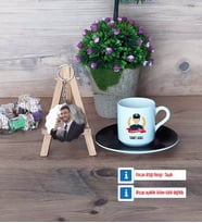 Erkek Polis Türk Kahvesi Fincanı Ahşap Altlıklı ve Fotoğraflı Ahşap Anahtarlık Hediye (Model 7)