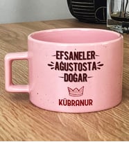 Kişiye Özel Efsaneler Ağustosta Doğar Hediye Pastel Fincan Doğum Günü Hediyesi (Pembe)