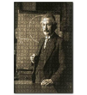 Cakapuzzle Albert Einstein Tahta Önünde Siyah Beyaz Puzzle Yapboz MDF (Ahşap) (255 Parça)