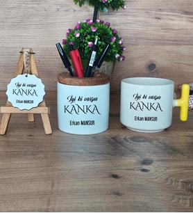 İyi Ki Varsın Kanka Hediye Sepeti Kupa Bardak T Kulplu, Kalemlik ve Anahtarlık Kankaya Arkadaşa Doğum Günü Hediyesi (Model 5)